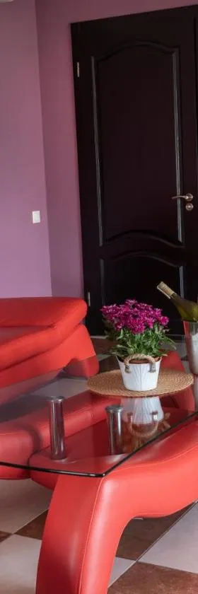 Dergachov Guest House, Hotel in Zhukovtsy