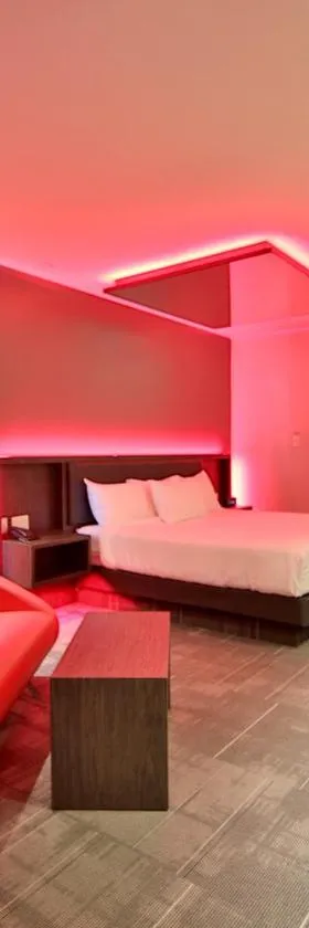 Hôtel Ô Laval, Hotel in Laval