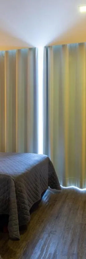 Hotel Glow Point - Mulza, Hotel in León
