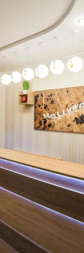 HOLLYWOOD, Hotel in Poltawa