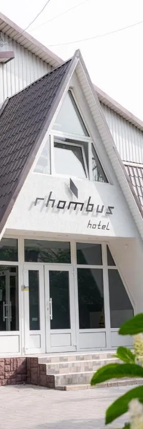 Rhombus Hotel, Hotel in Luzk