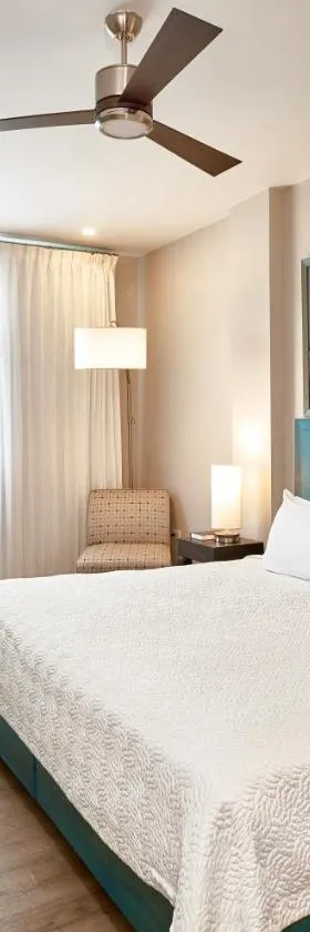 R Hotel Kingston, Hotel in Kingston