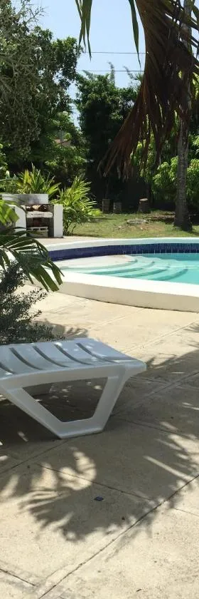Reef Winds Villa, Hotel in Runaway Bay