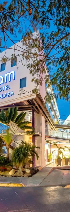 AM Hotel y Plaza, Hotel in Santa Cruz Huatulco