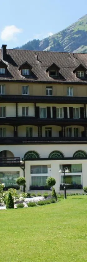 Belle Epoque Hotel Victoria & Apartments, Hotel in Kandersteg