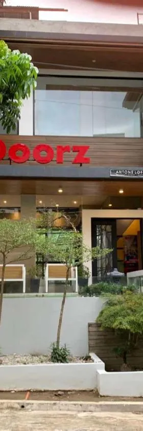 RedDoorz at Anton's Loft Designer Resort Pansol Calamba Laguna, Hotel in Laguna