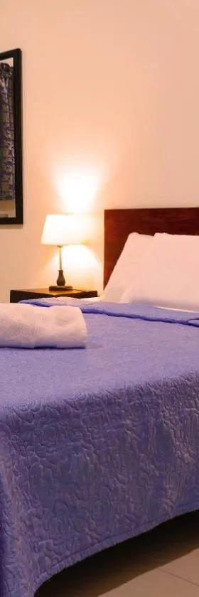 CounTess Pension House, Hotel in Liloan