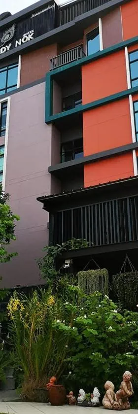 Mandy Nok Hotel, Hotel in Nakhon Si Thammarat
