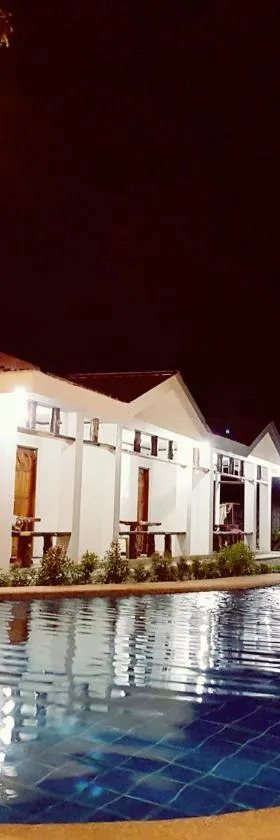 R&;S Restplace Resort, Hotel in Matabungkay