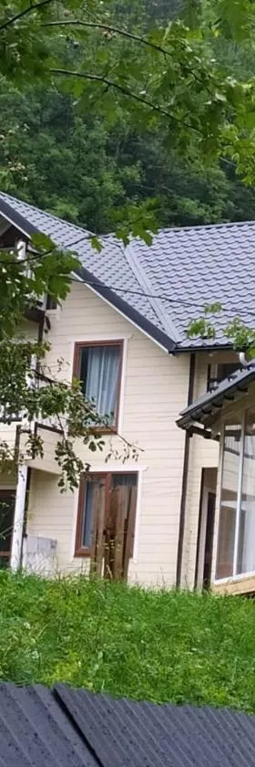 Кільце Карпат, Hotel in Verkhniy Yasenov