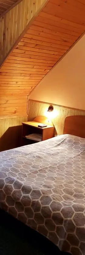 Затишок, Hotel in Tysovets
