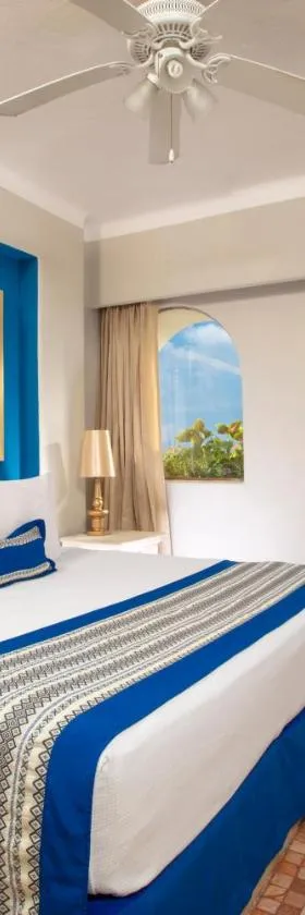 Blue Chairs Beachfront Resort Puerto Vallarta - Adults Only, Hotel in Puerto Vallarta