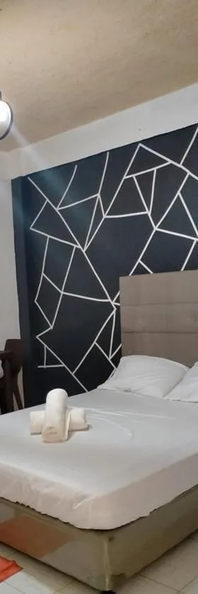 DJCI Apartelle Walk to Robinson & NE Pacific Mall 3 Min to SM Cabanatuan, Hotel in Cabanatuan