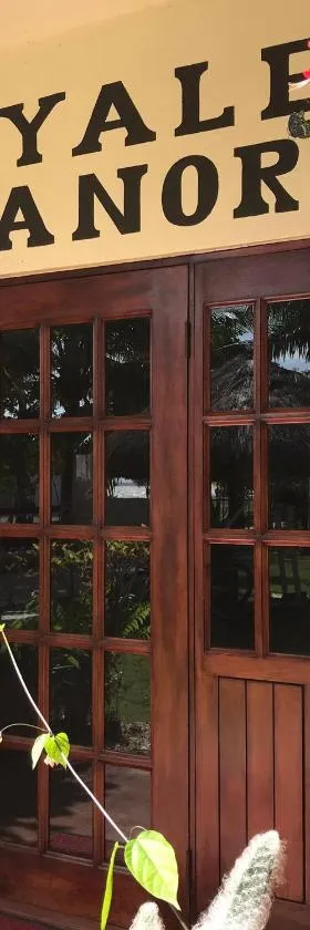 Royale Manor, Hotel in Corozal