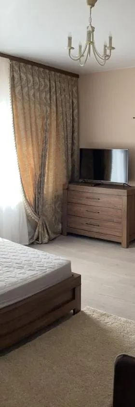 Затишна однокімнатна квартира під Києвом, Hotel in Kopylov