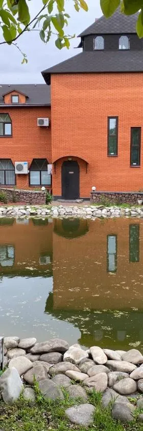 Гостинний маєток, Hotel in Myla