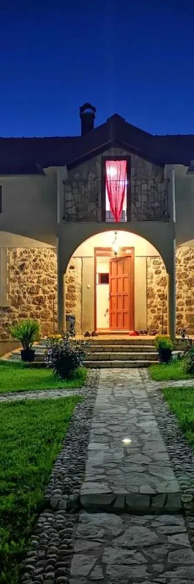 Silent Village Villa with Swimming Pool, Hotel in Mostar