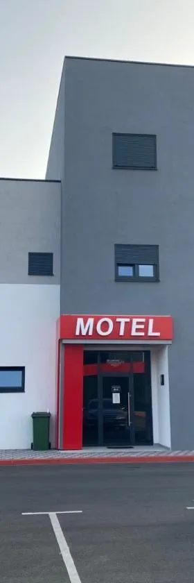 Belamionix motel, Hotel in Bosanski Šamac