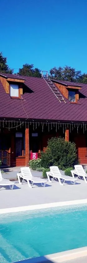 Karpatska Forel, Hotel in Swaljawa