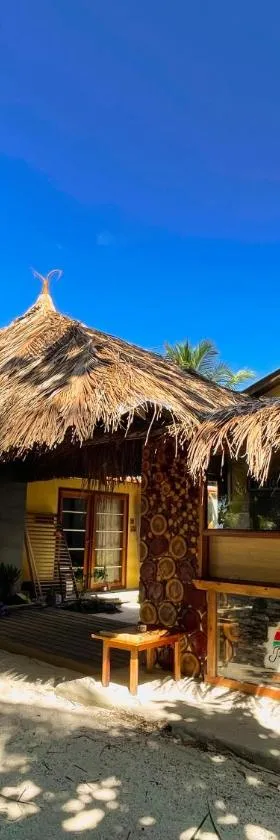 RISING SUN BEACH VIEW, Hotel in Thinadhoo