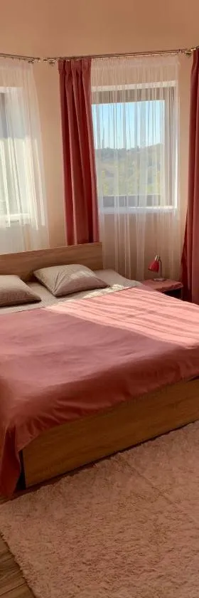 УЗВАР, Hotel in Bobrka