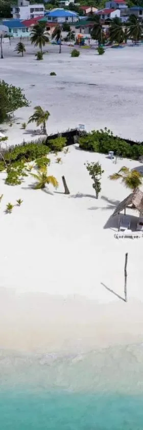 Ocean Waves Inn, Hotel in Gaafaru