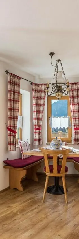 Ferienwohnung Granat, Hotel in Mittenwald