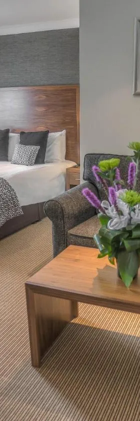 The Boleyn Hotel, Hotel in Staines-upon-Thames