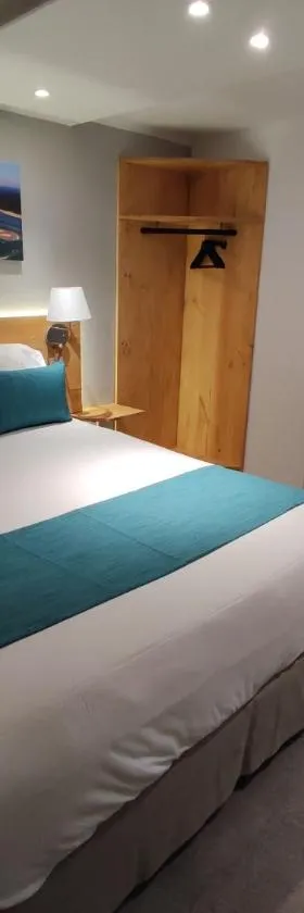Contact Hôtel Le Provençal Bordeaux Lac, Hotel in Bordeaux