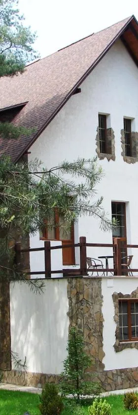 Pershyi Kordon Tourist Complex, Hotel in Medvedevka
