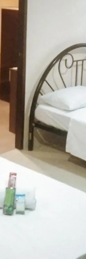 Skyleigh Apartelle by RedDoorz, Hotel in Iloilo City