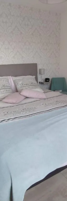 Chambre entre mer et campagne, Hotel in Gréville-Hague