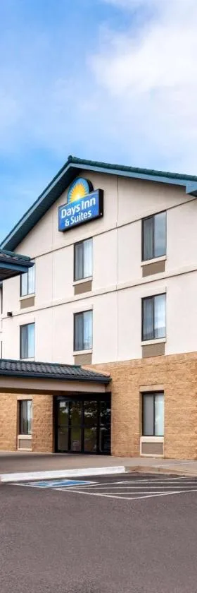 Days Inn & Suites by Wyndham Denver International Airport, Hotel in Denver
