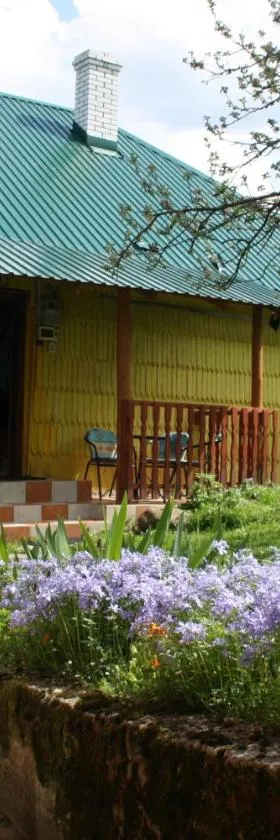 Садиба під Гострою, Hotel in Schdenijewo
