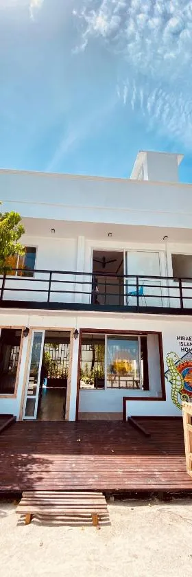 Hiraeth island home, Hotel in Guraidhoo