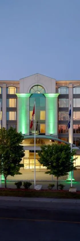 Holiday Inn & Suites Montreal Airport by IHG, Hotel in Dorval