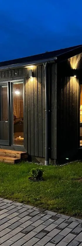 Romantic Holiday House Nandi Rezidence Janupietis, Hotel in Mellupi