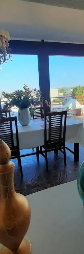 Royal stylish view apartment, Hotel in Koropi