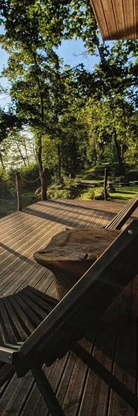 Lapsu ciems, Hotel in Sece