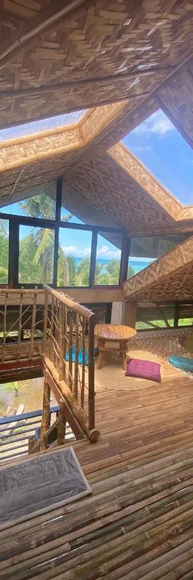 Beach House and Attic, Hotel in Mahuyabhuyab