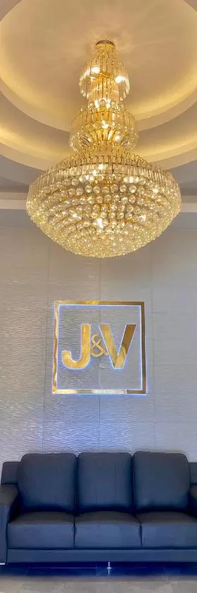 J&V Hotel and Resort, Hotel in Apaleng