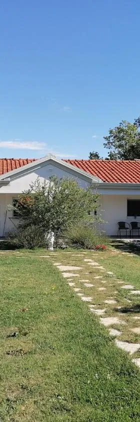 Kristalni Slap Kravice, Hotel in Ljubuški
