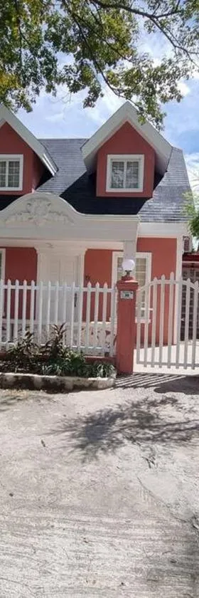 #30 Bel Air House by Red Door House Rental, Hotel in Santa Rosa