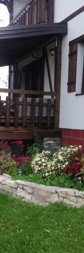 Vikendica i vajat Vrbica, Hotel in Kalesija