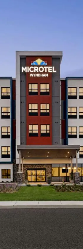 Microtel Inn & Suites Dorval QC, Hotel in Dorval