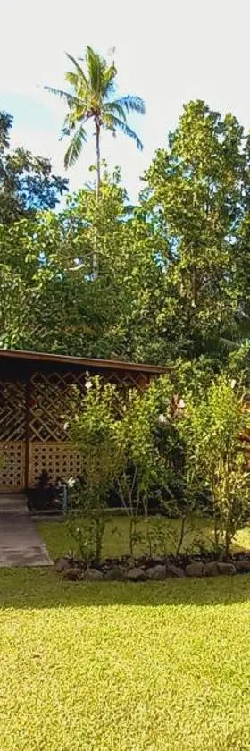 Bat Tree Cottages, Hotel in Agoho