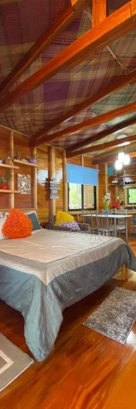Chue&larry's Beachside Homestay, Hotel in Libagon