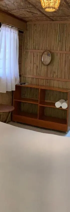Bamboo House Beach Lodge & Restaurant, Hotel in Puerto Galera