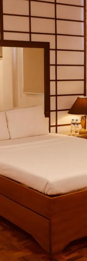 AMALFI718 HOTEL, Hotel in Lipa