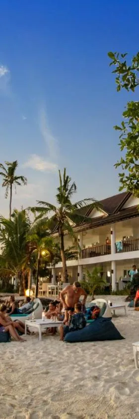 Ocean Vida Beach and Dive Resort, Hotel in Daanbantayan